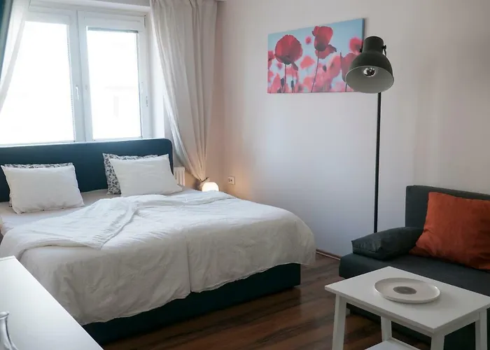 Spacious 2rooms Area Apartment *